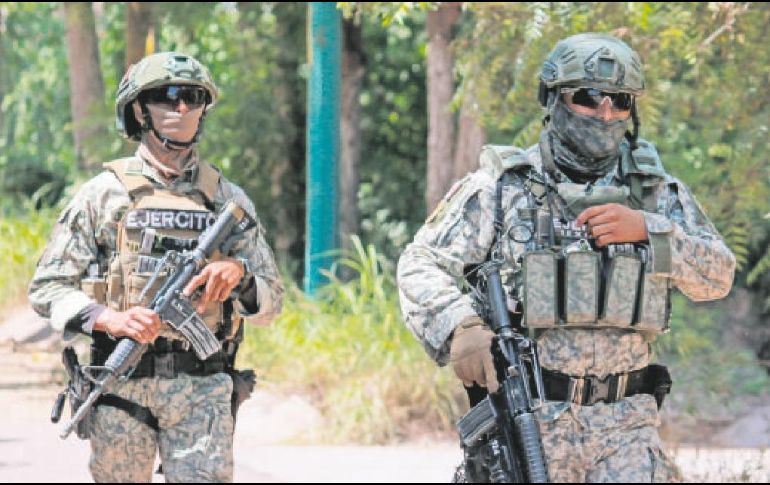 El Ejército mexicano ha participado en los enfrentamientos que han dejado decenas de muertos. AFP