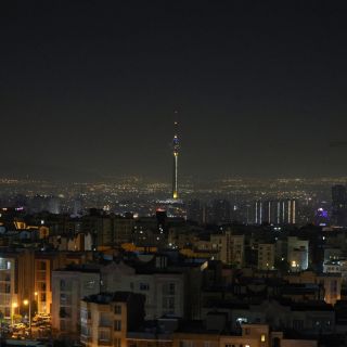 Irán responde a Israel tras bombardeos, tiene el "deber de defenderse"