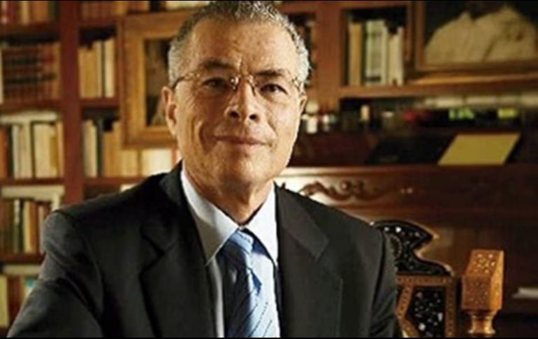 Juan Velásquez, licenciado en Derecho y doctor en la materia, fue una figura destacada en la defensa legal de diversos personajes públicos a lo largo de su carrera. ESPECIAL / Academia Mexicana de Derecho