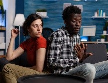 El divorcio emocional es un proceso sutil pero devastador que puede afectar profundamente la calidad de una relación. CANVA