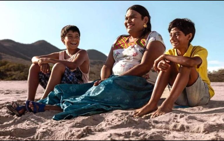 Las Muxes son una comunidad indígena del Istmo de Tehuantepec, en el estado de Oaxaca, México, que desafía las categorías tradicionales de género.  NETFLIX