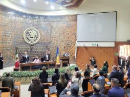 Alrededor de las 10:00 horas dio inicio la ceremonia solemne de clausura, a la cual acudieron autoridades. EL INFORMADOR/ O. González