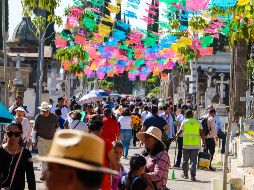 Cada año, las familias mexicanas colocan el tradicional altar de muertos. EL INFORMADOR/ARCHIVO.