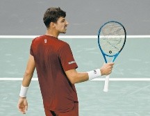 Alexei Popyrin impidió que Daniil Medvedev avanzara en el Masters de París. EFE/M. Badra