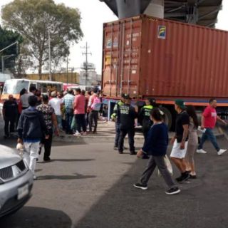 Muere hombre arrollado por un tráiler en Iztapalapa