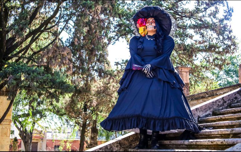 Celebra el Día de Muertos en la ciudad. EL INFORMADOR • A. NAVARRO