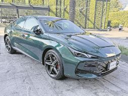 MG7. Este auto luce como un sedán, pero es más amplio, ya que su cajuela no está separada del habitáculo y la tapa se levanta, con mecanismo eléctrico. CORTESÍA