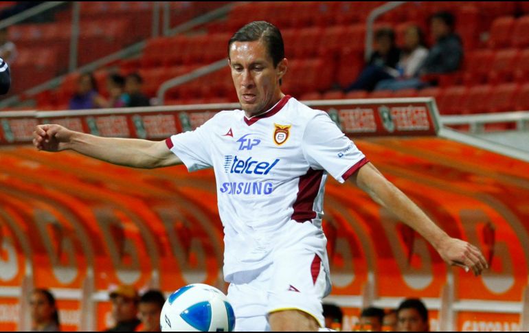 Rafa Medina es una más de las historias que prevalece en los enfrentamientos entre Chivas y Pumas. IMAGO7 / ARCHIVO