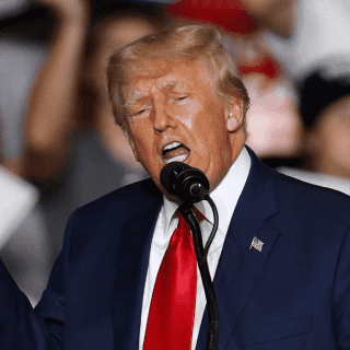 Trump amenaza a México; impondría 25% de aranceles