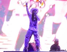 Aoki subía sobre su tornamesa, caminaba de un lado a otro y animaba al público. EL INFORMADOR/H.FIGUEROA