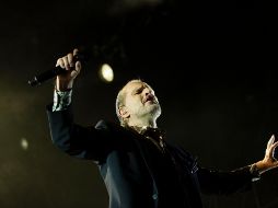 Bosé lanzó su primer álbum en 1977 y ganó reconocimiento en España y América Latina con éxitos como 
