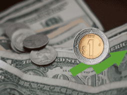 El dólar comenzó la jornada cotizando a 20.61 pesos por unidad en promedio, pero al final de la jornada, cerró en 20.07 pesos. Unsplash / Canva