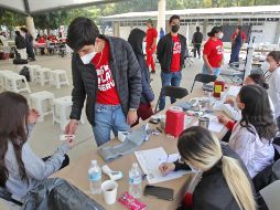 Compromiso y servicio. Con campañas preventivas en salud y brigadas comunitarias, la UdeG brinda atención en más de 400 colonias necesitadas. EL INFORMADOR/Archivo