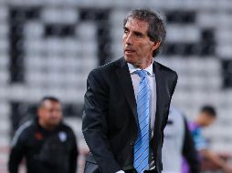 Guillermo Almada, entrenador de Pachuca, tras un partido de Liga MX. IMAGO7