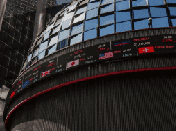 En la jornada, el peso se apreció un 1,5 % frente al dólar, al cotizar en 19,87 unidades por billete verde. NTX / ARCHIVO.