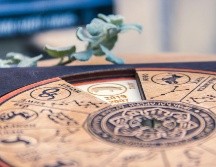 Este domingo 10 de noviembre ofrece un espacio para la reflexión y el balance entre lo emocional y lo racional. Los signos de agua (Cáncer, Escorpio y Piscis) estarán más en sintonía con sus emociones, mientras que los signos de aire (Géminis, Libra y Acuario) podrán buscar conocimiento y comunicación.  CANVA