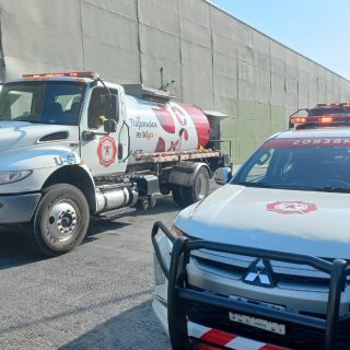 Desalojan plaza comercial en Santa Anita por conato de incendio