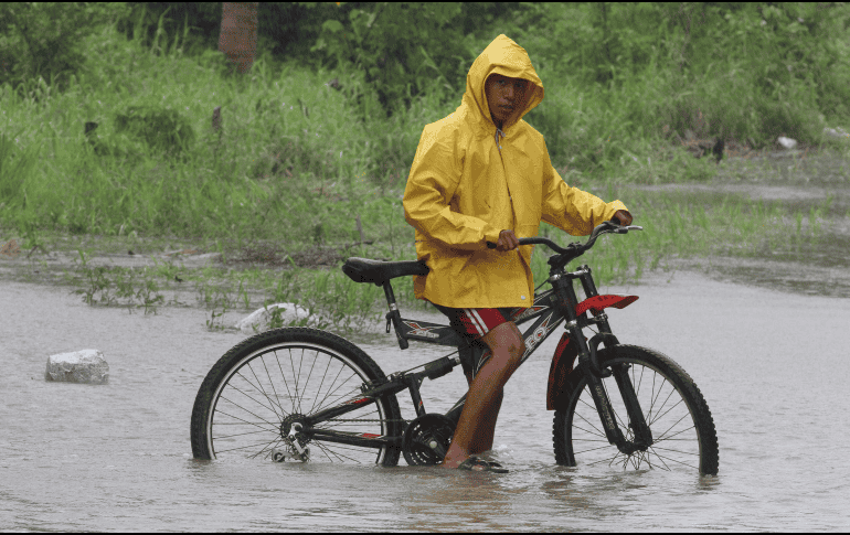 Las lluvias fuertes podrían ocasionar encharcamientos, inundaciones y deslaves, así como incrementar los niveles de ríos y arroyos. NTX / ARCHIVO