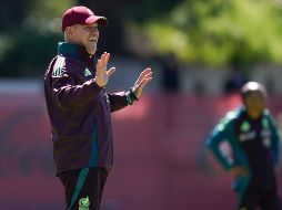 26 jugadores convocados comenzaron los trabajos bajo la dirección de Javier Aguirre y su cuerpo técnico. IMAGO7.
