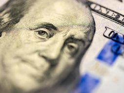 El peso mexicano cotiza en los mercados internacionales alrededor de los 20.15 pesos por dólar. ESPECIAL/ Imagen de pvproductions en Freepik