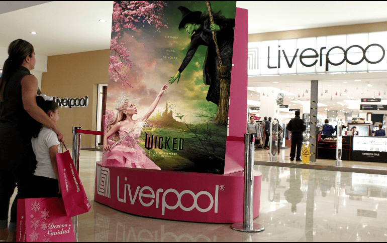 La colaboración de Liverpool permite a los fans sumergirse en el mundo de Wicked a través de la moda. EL INFORMADOR / ARCHIVO / ESPECIAL / UNIVERSAL STUDIOS