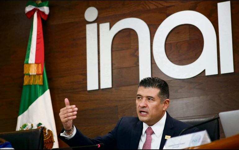 Adrián Alcalá, presidente del INAI expuso la importancia de mantener el organismo. EL UNIVERSAL
