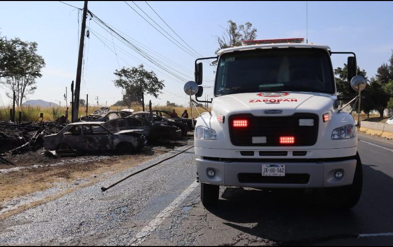 Un incendio registrado esta mañana en el kilómetro 7.2, a la altura de Telas Metálicas de Occidente, sobre Carretera a Colotlán, en Zapopan. CORTESÍA