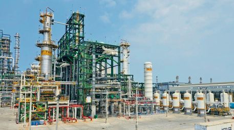 La refinería en Tabasco está diseñada para refinar hasta 340 mil barriles diarios. Hasta el momento, apenas produce mil 500 (dato al mes de septiembre). ESPECIAL