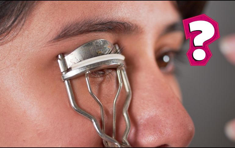 Cuida tu enchinador de pestañas para que sigas disfrutando de una mirada impactante sin poner en riesgo la salud de tus pestañas y tus ojos. ESPECIAL / CANVA
