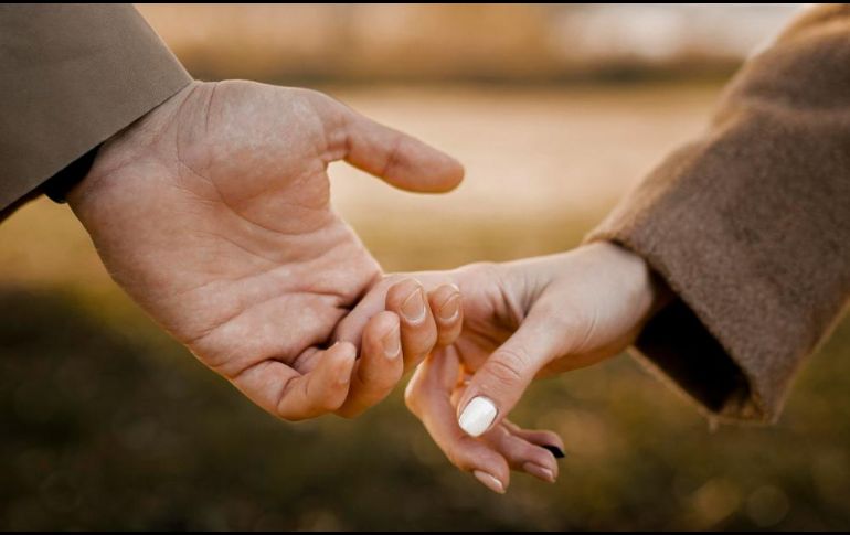 El amor es una experiencia universal; cambia vidas, y es distinto en cada sociedad, tiempo y cultura. ESPECIAL/ Imagen de freepik