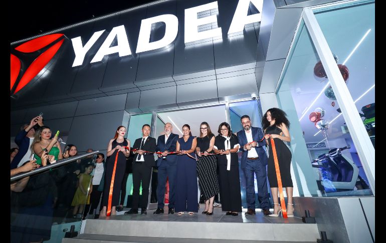 La marca de origen chino Yadea, líder mundial en investigación, desarrollo y producción de vehículos eléctricos completos de dos ruedas y sus componentes, inauguró el día de hoy su primera agencia en Guadalajara de la mano de la firma jalisciense Suomi. EL INFORMADOR / H. Figueroa