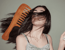 Siguiendo estos pasos, puedes mejorar significativamente la salud y apariencia de tu cabello. UNPLASH / CUROLOGY