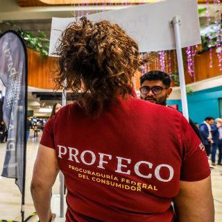 Profeco instala módulos de atención al consumidor en plazas comerciales