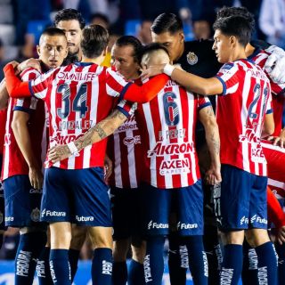 Chivas pondría a tres de sus referentes en lista de transferibles
