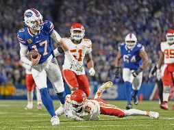 Allen anotó en una carrera de 26 yardas para darle el triunfo a Buffalo. AP