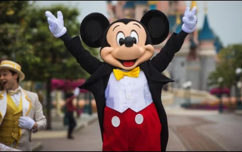 Mickey fue el primer personaje animado en recibir una estrella en el Paseo de la Fama de Hollywood en 1978, con motivo de su 50° aniversario. EFE/ARCHIVO
