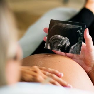 Esto es lo que toma mujer embarazada debe saber sobre el hipotiroidismo