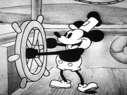 La idea de Mickey Mouse surgió después de que Walt Disney enfrentara un importante desafío. En 1927, Disney perdió los derechos de Oswald the Lucky Rabbit, un personaje que había creado junto con su equipo para Universal Studios. ESPECIAL/CORTESÍA DISNEY