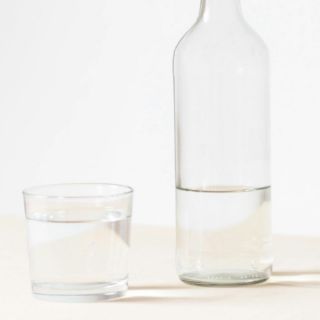 La técnica japonesa para bajar de peso bebiendo agua