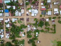 Las autoridades hondureñas registraron mil 794 comunidades incomunicadas. AP