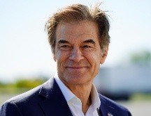 El Dr. Oz es un personaje de televisión, cirujano cardiotorácico y promotor de pseudociencia. AP /M. ROURKE