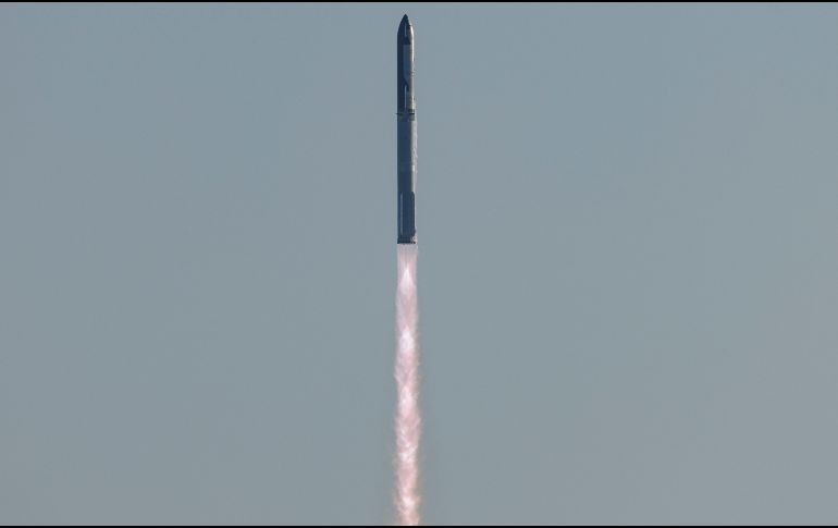 El día de hoy, SpaceX inició la sexta prueba del Starship. EFE/EPA/MICHAEL GONZALEZ