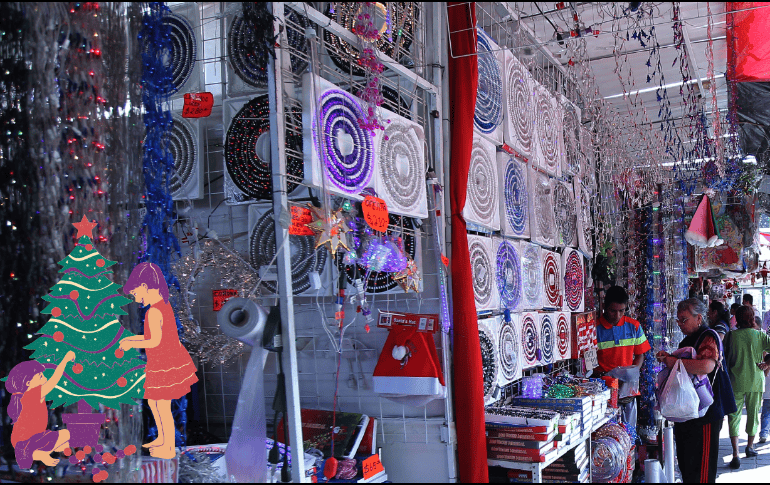 Encuentra productos navideños en el tianguis El Refugio. EL INFORMADOR / ARCHIVO