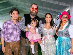 Horacio García, Christoph Hirsch, Alessia García, Guille Castillo y Paulina García. GENTE BIEN JALISCO/ J. Soltero