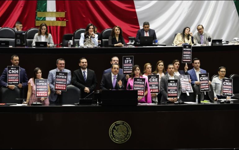 La mayoría de Morena y sus aliados aprobaron en lo general la eliminación de siete organismos autónomos. SUN / C. Mejía