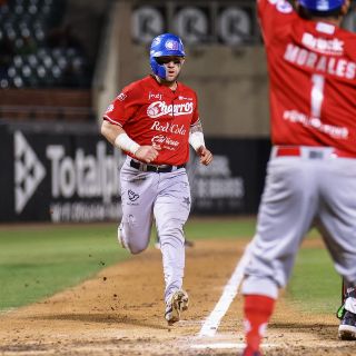 Charros apalea a los Naranjeros