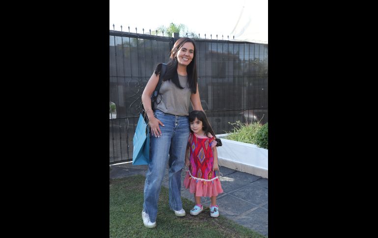 Paulina Cervantes y Julia Luna. GENTE BIEN JALISCO/ Claudio Jimeno