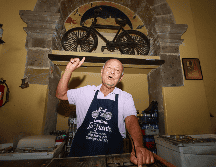 Esta fue la segunda ocasión en que La Fuente prestó su bicicleta para una exposición en el Instituto Cultural Cabañas pues la primera fue en el año de 2006. EL INFORMADOR/ H. Figueroa.