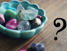 Las piedras natales no solo son hermosos accesorios, sino que también llevan consigo un simbolismo único que puede reflejar las fortalezas y aspiraciones de cada persona.  CANVA