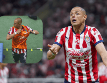 Javier Hernández reclamó al árbitro por marcar la falta del penal que dejaría eliminado a Chivas. IMAGO7